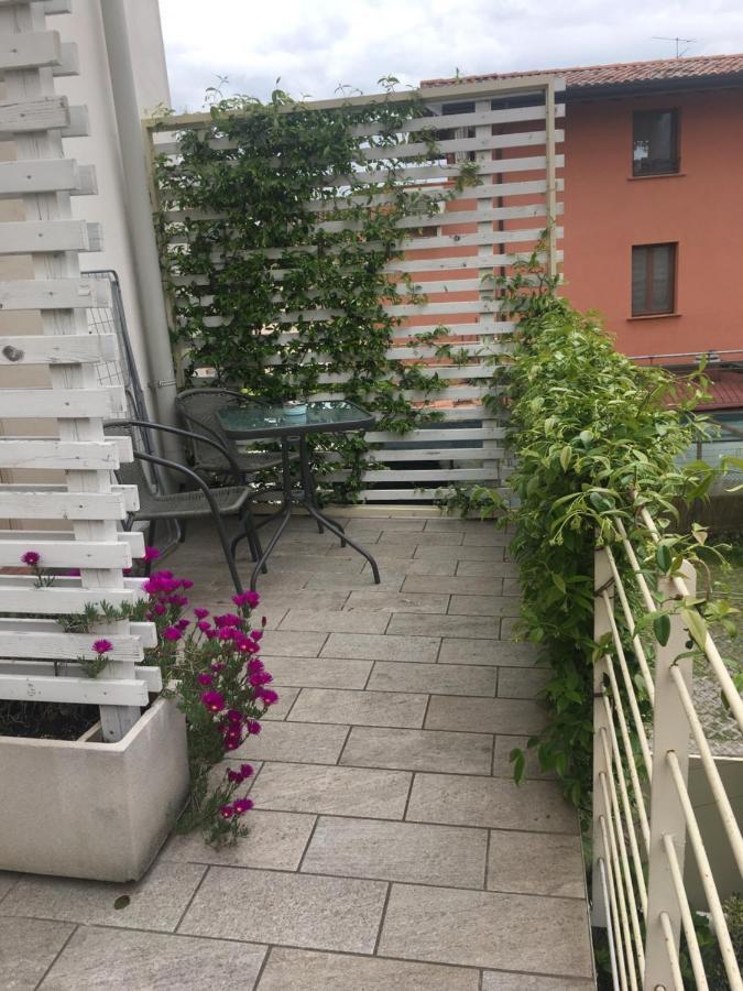 Antonella Gardalake 2 Desenzano del Garda Exterior photo